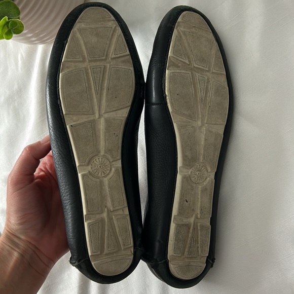 UGG women’s moccasins black leather size 8.5 - Picture 5 of 8